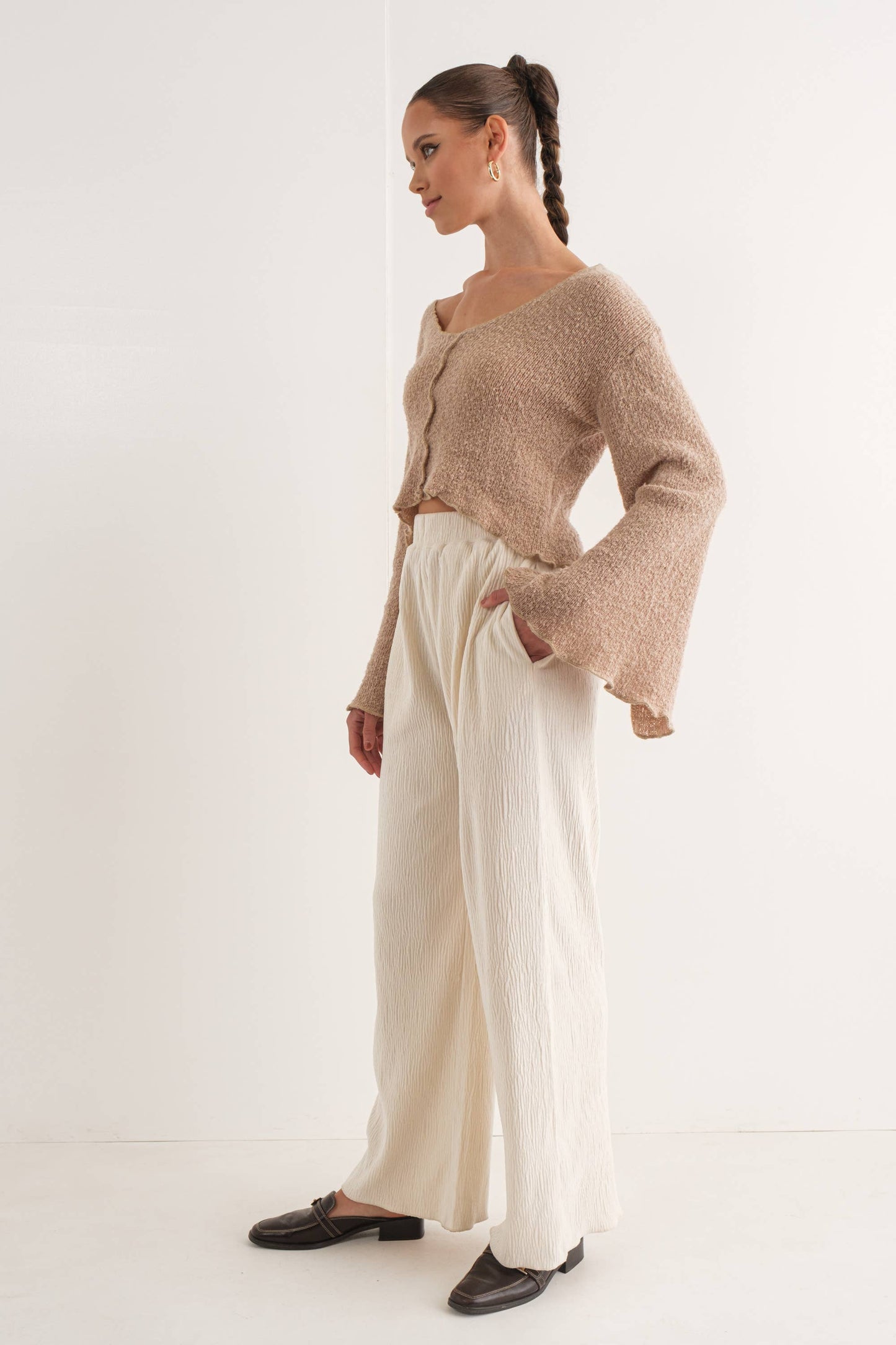 V NECK BOUCLE KNIT SWEATER TOP