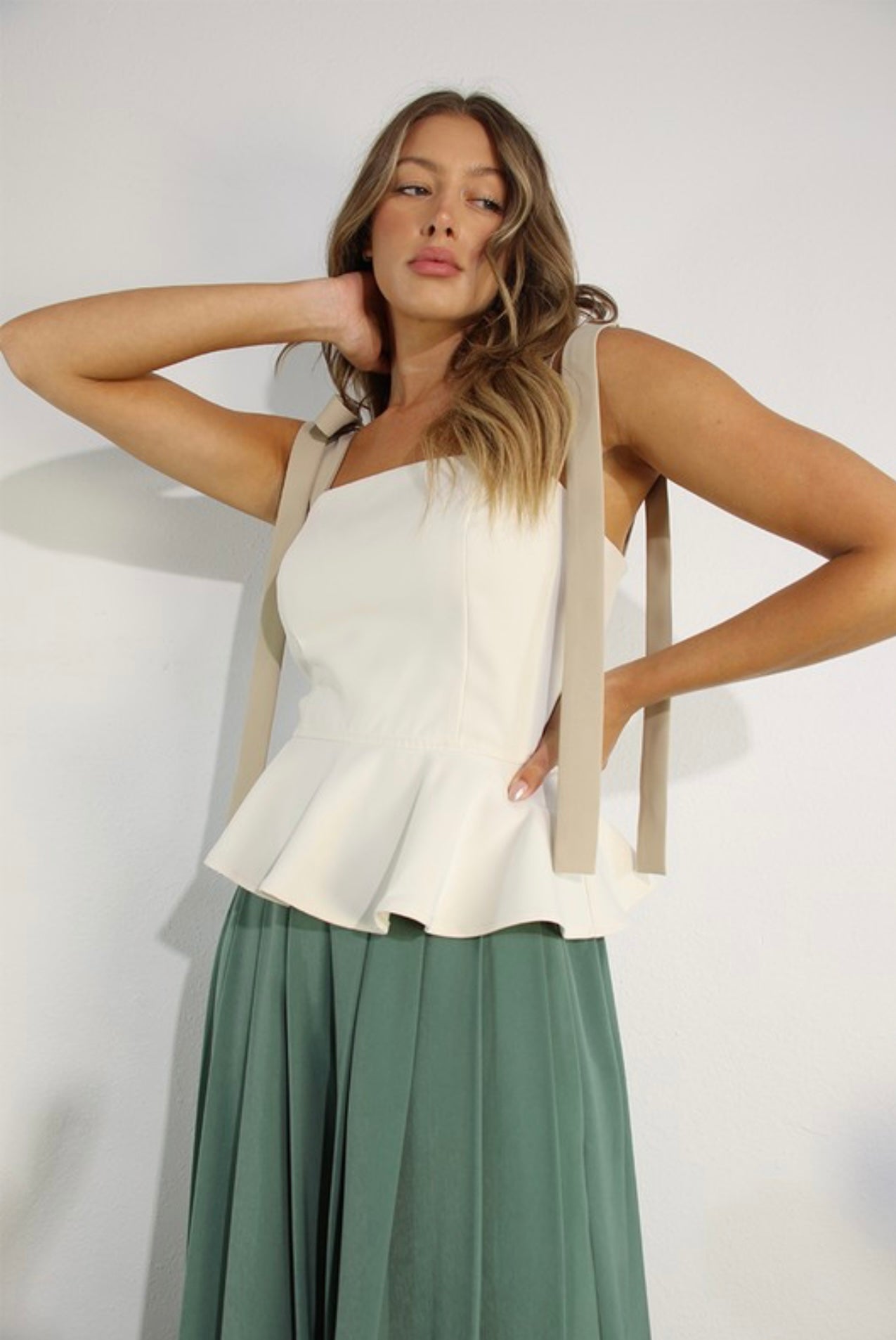Contrast Shoulder Band Ruffle Top