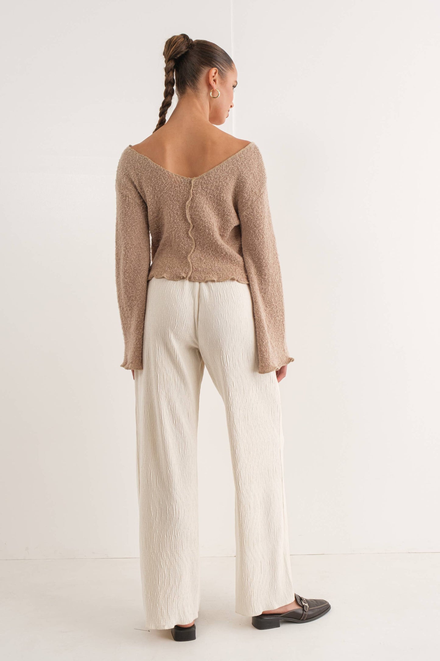 V NECK BOUCLE KNIT SWEATER TOP
